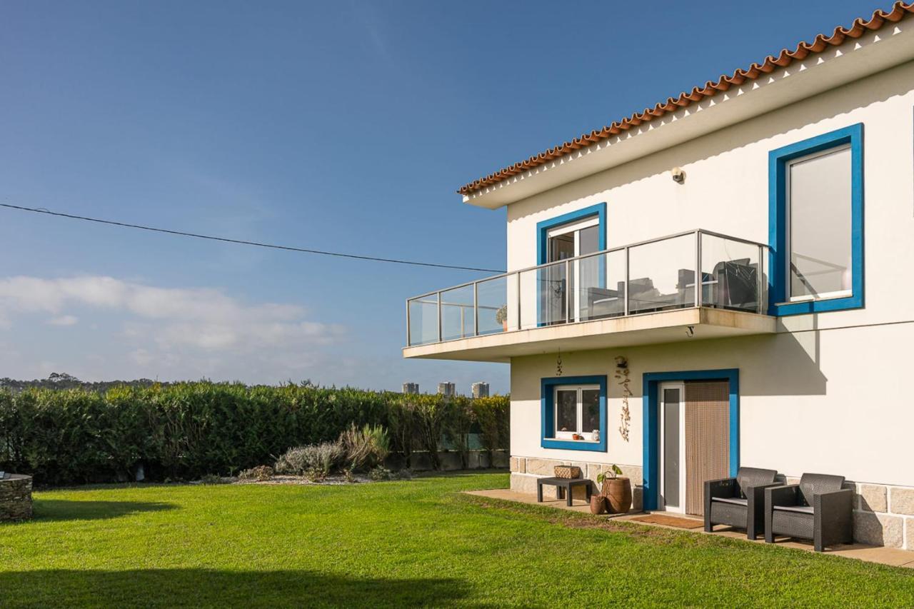 Beachfront Villa In Esposende Exteriör bild
