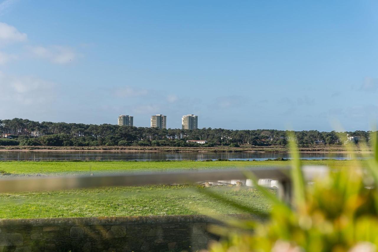Beachfront Villa In Esposende Exteriör bild
